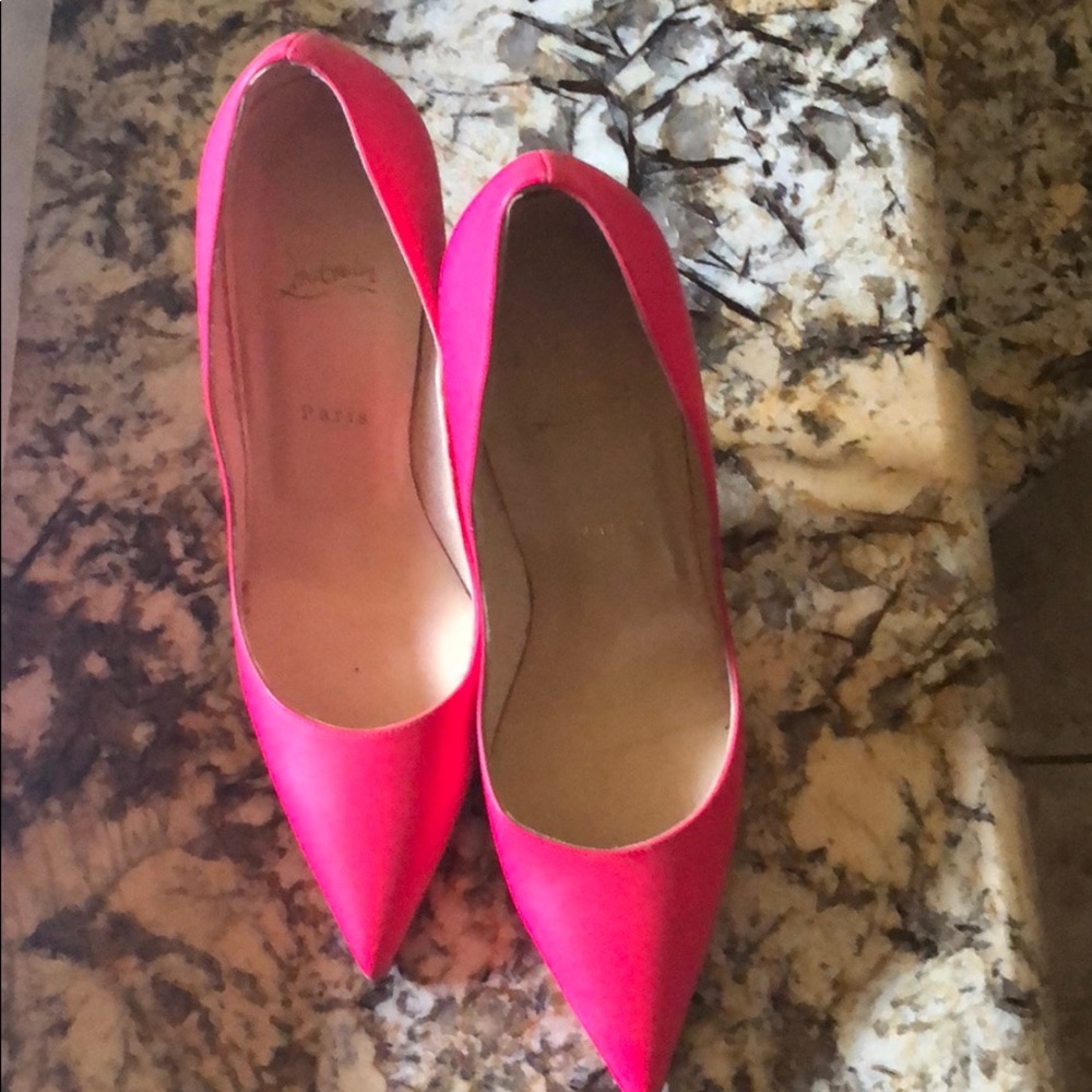 💕Christian Louboutin 41 (Fits US 9)